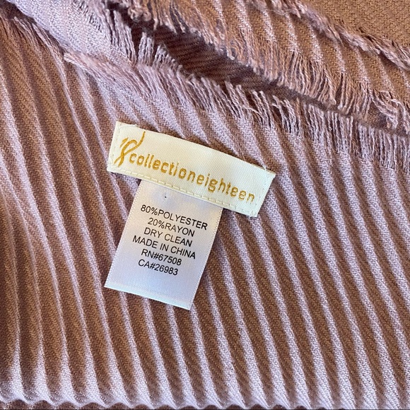 NWOT Scarf - Picture 3 of 3